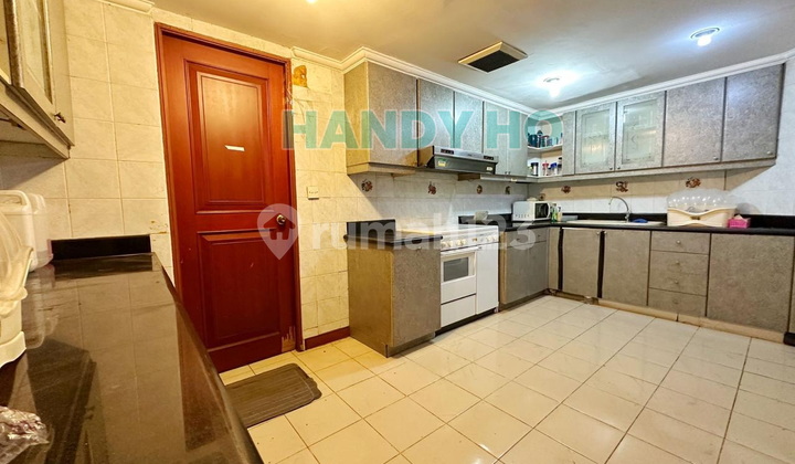 Apartemen Taman Anggrek 3 BR Siap Huni 2