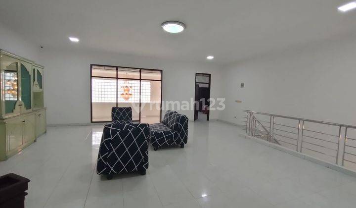 Dijual Rumah Taman Sakura Bandung Semi Furnished 2