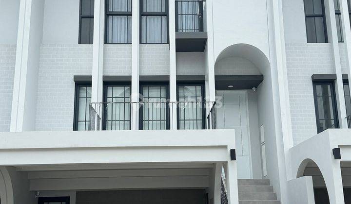 Dijual Rumah Apik 2 Lantai di Cluster Aether, B S D 1