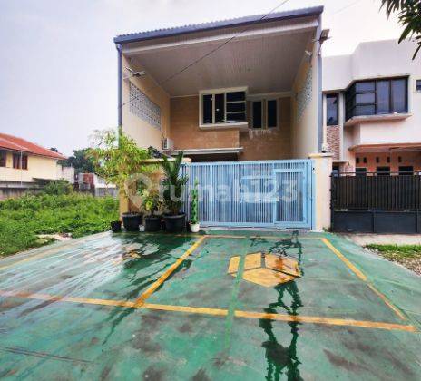 Dijual Rumah 2,5 Lantai Baru Renovasi di Kembangan Joglo, Jakbar 1