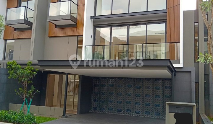 Dijual Hunian Mewah 3 Lantai Cluster Laurel Navapark BSD City