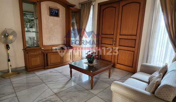 Disewakan Rumah Besar Puri Indah Kondisi Furnish