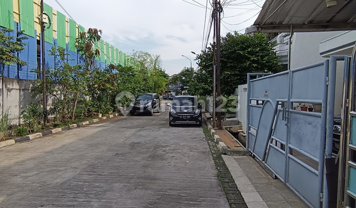 Harga Miring, Cocok bangun ulang, Rumah Green Garden  2