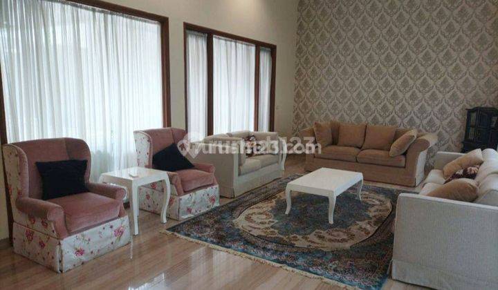 Rumah Sewa Patra Kuningan, kondisi Furnish, Swimming Pool 4