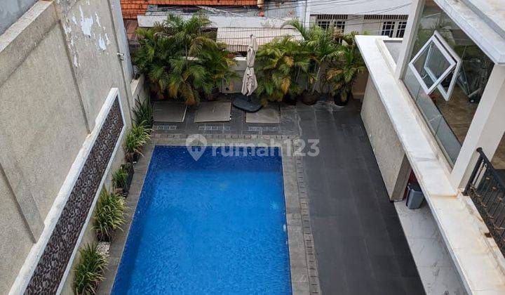 Rumah besar Duri Kepa, Swimming pool  2