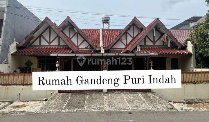 Cocok bangun ulang Rumah Puri Indah hadap selatan  1