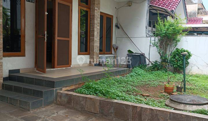 Lepas Cepat Rumah Puri Kencana kondisi rapih  1