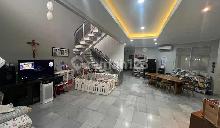 Lepas Cepat Rumah Puri Indah kondisi rapih 