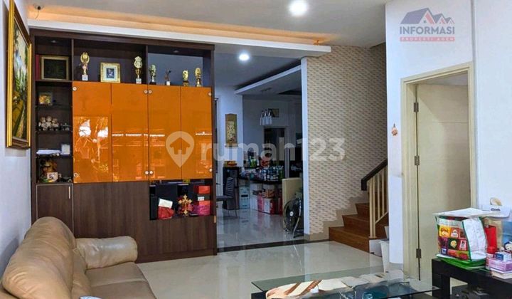 Quick Sale Green Lake House in Neat Condition