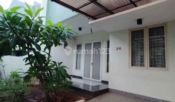 Rumah Minimalis Puri Indah Kondisi Furnish Hadap selatan  1