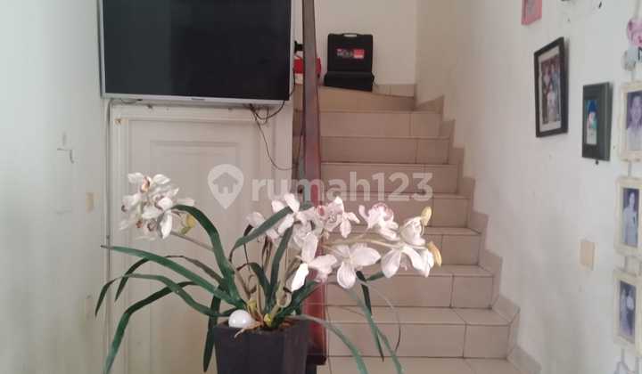 Rumah Green Lake Tersewa Cocok Investasi 2