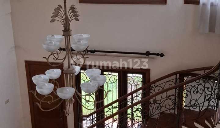 Lepas Cepat Rumah Puri Indah Dekat Taman