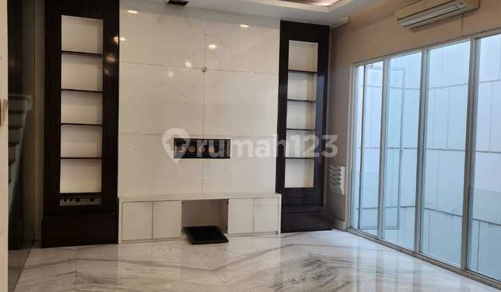 Rumah Sewa Minimalis Permata Buana Kondisi Bagus 2