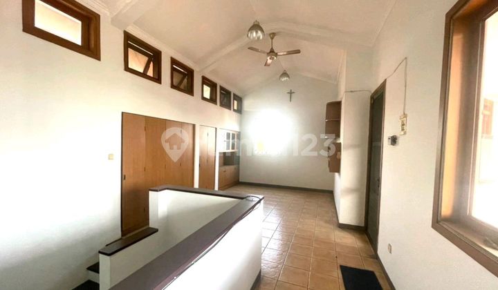 Sell Fast South-Facing Puri Indah House 2