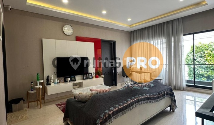 For Sale Mozart House Gading Serpong Lake View with Swimming Pool 2
