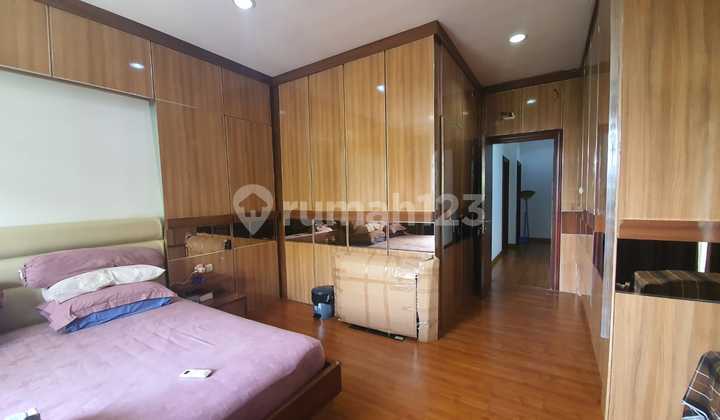 Jual Rumah Crown Pik 8x23m sudah renovasi 2