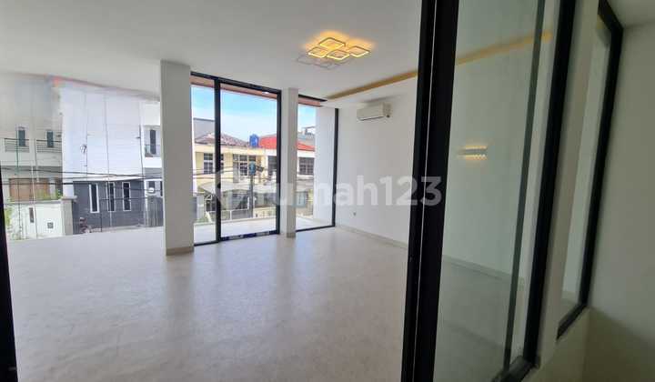 Rumah Muara Karang Brand New Bagus Siap Huni 2