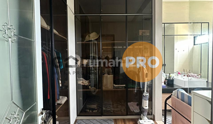 For Sale Mozart House Gading Serpong Lake View with Swimming Pool For Sale Mozart House Gading Serpong Lake View with Swimming Pool