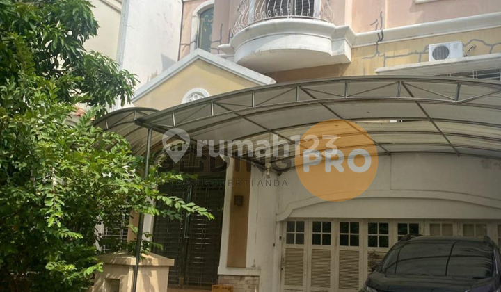 Langka Rumah Bukit Golf Mediterania Pik Jarang Ada