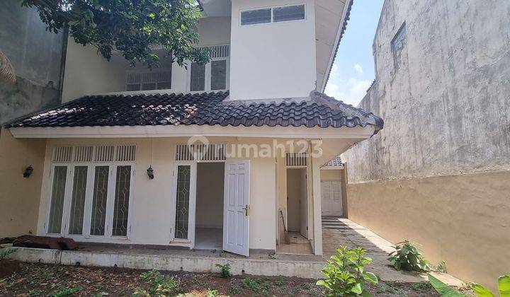 Rumah Besar Hadap Selatan Jalan Lebar Harga Murah Di Taman Himalaya 1