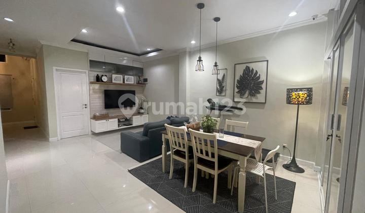 Dijua Rumah Cantik Semi Furnish Jalan Lebar Harga Murah di Puri Gardena
