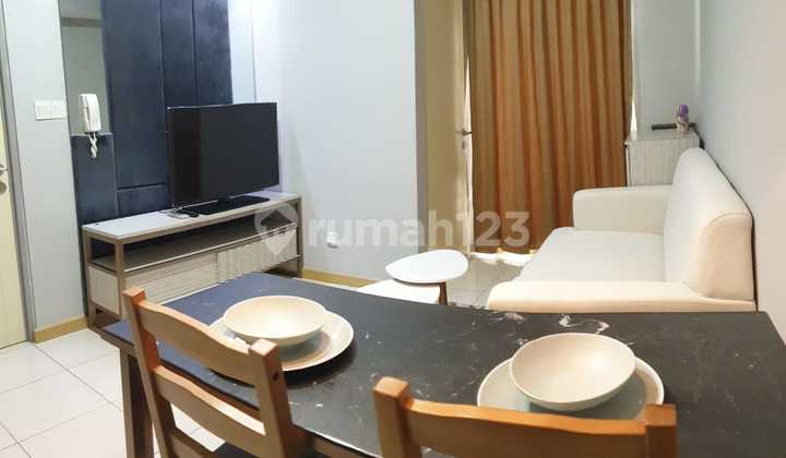 DISEWA APARTEMENT FURNISH TOWER CARMEL UNIT LANGKA HARGA MURAH DI MTOWN SERPONG 2