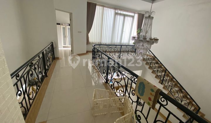 RUMAH BAGUS FURNISH 3 LANTAI HARGA TERMURAH DI GREEN COURT LAKE RESIDENCE