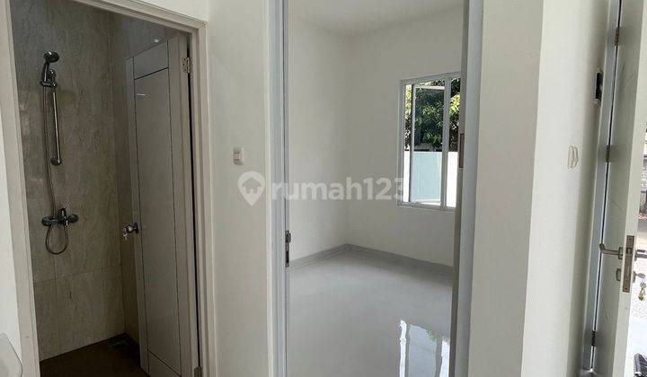 RUMAH BARU MINIMALIS HADAP SELATAN HARGA MURAH DI BSD 2