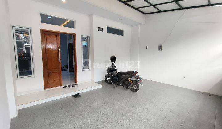 Rumah Minimalis 3 Lantai Kamar Banyak Di Griya Lokas Bsd 2