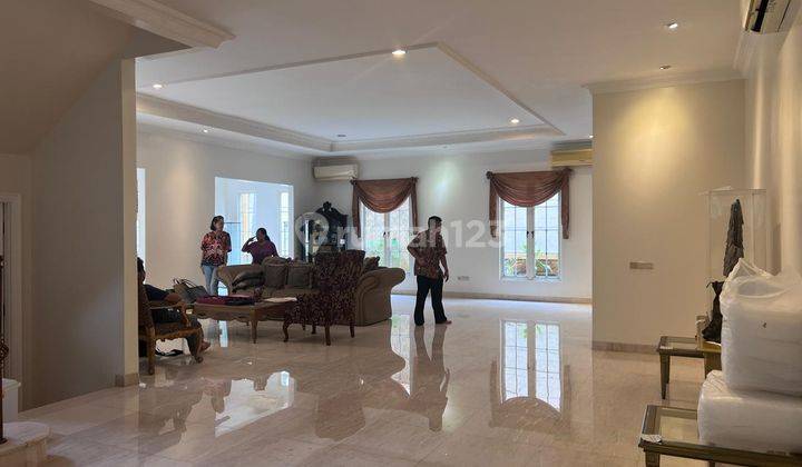 Rumah Besar American Classic Ada Kolam Renang Harga Murah Di Lippo Karawaci 2