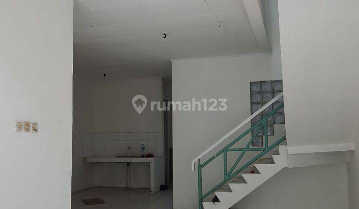 RUMAH SIAP HUNI LOKASI BAGUS HARGA TERMURAH DI TAMAN PALEM LESTARI 2