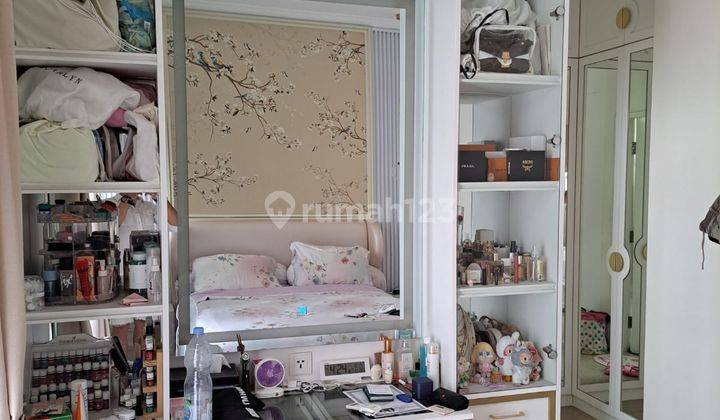 RUMAH MEWAH FURNISH HADAP BARATA DAYA HARGA TERMURAH DI ANGEL RESIDENCE 2