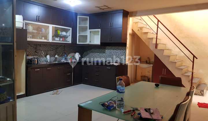 Dijual Rumah Cantik Blok Terbaik Sudah Hak Milik di Taman Palem Lestari 1