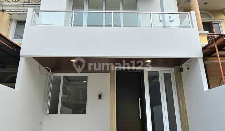 DIJUAL RUMAH BARU MINIMALIS 3 LANTAI HARGA MURAH DI CITY RESORT CENGKARENG