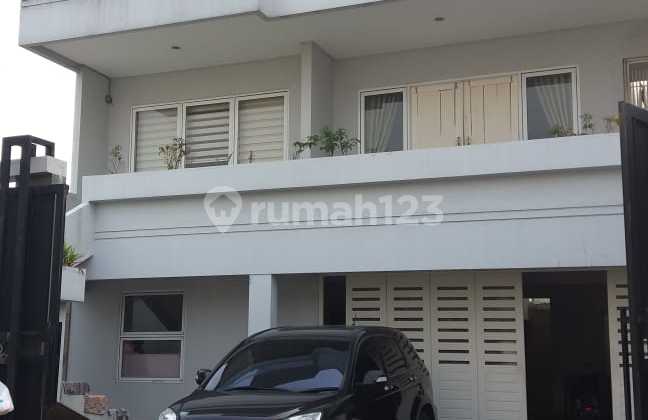 RUMAH HOOK BESAR MINIMALIS 3 LANTAI FULL RENOVASI HARGA TERMURAH DI PURI GARDENA 1