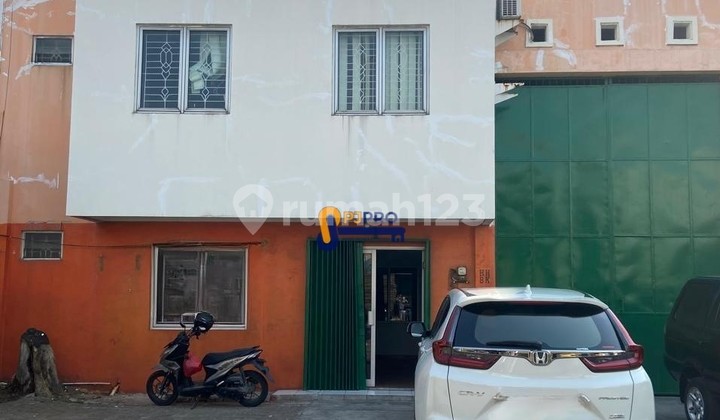 GUDANG SIAP USAHA KONDISI TERAWAT AKSES SANGAT STRATEGIS DI PUSAT NIAGA TERPADU