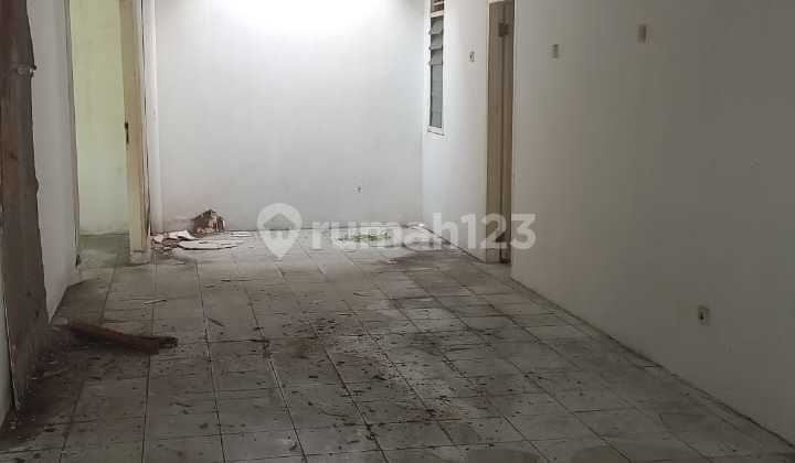 Dijual Rumah Hook Hadap Barat dan Selatan Harga Jual di Bawah NJOP Termurah di Citra Garden 1