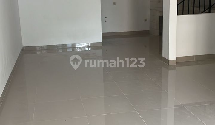 Dijual Rumah Bagus Hadap Tenggara Depan Taman Harga Murah di Citra Garden 3 2