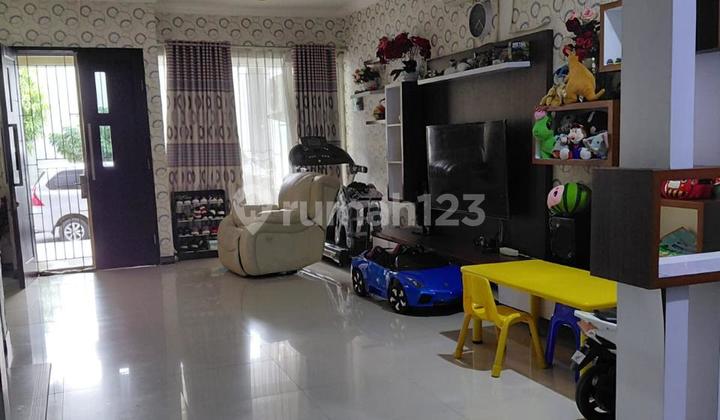 Dijual Rumah Minimalis Hadap Timur Semi Furnish Termurah di Citra Garden 7