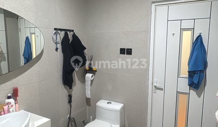 DISEWAKAN RUMAH MINIMALIS DAN FURNISH SIAP HUNI HARGA TERMURAH DI TAMAN SURYA 2