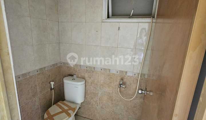 For Sale 2-Story Shop House with Main Road Access, Ready for Business, Cheapest in Taman Surya 5 2