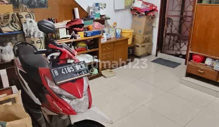 For Sale Ready-to-Occupy West-Facing House Great Location Cheapest Sale in Taman Palem Lestari For Sale Ready-to-Occupy West-Facing House Great Location Cheapest Sale in Taman Palem Lestari