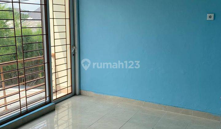 Rumah Rapi Lokasi Bagus Harga Temrurah Di Park Residence 2