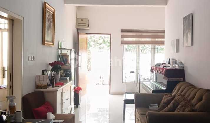 Rumah Besar Hadap Selatan Unit Langka Harga Murah di Taman Surya 3