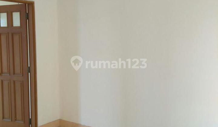 For Sale Large 2-Storey House Cheap Sale Good Location in Citra Garden 2