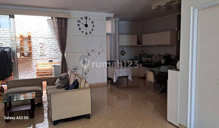 Rumah Minimalis Full Renovasi Hadap Timur Laut Di Azalea Gading Serpong 2