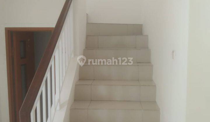 DISEWAKAN RUMAH SEMI FURNISH SANGAT RAPI UNIT LANGKA DI FIORDINI GADING SERPONG 2
