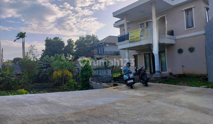 Rumah Bagus 2 Lantai Dengan Taman Yang Luas Dengan Harga Sangat Murah 1