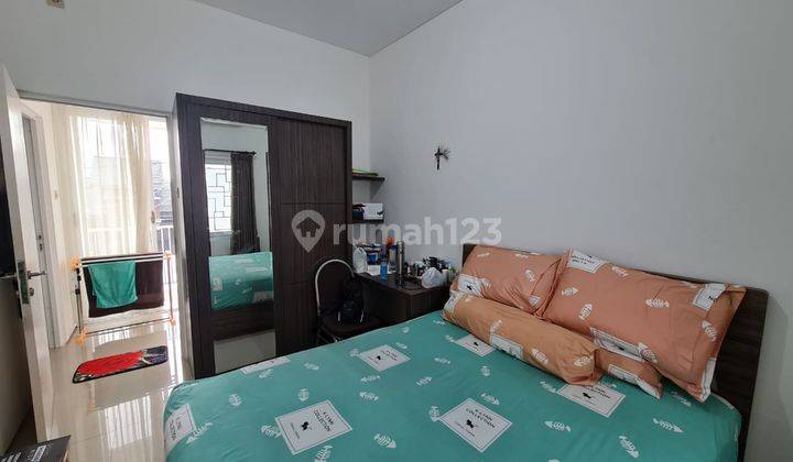 RUMAH 2 LANTAI MINIMALIS DI SWP RESIDENCE