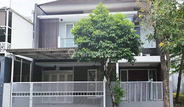 RUMAH EAST EMERALD MANSION 1